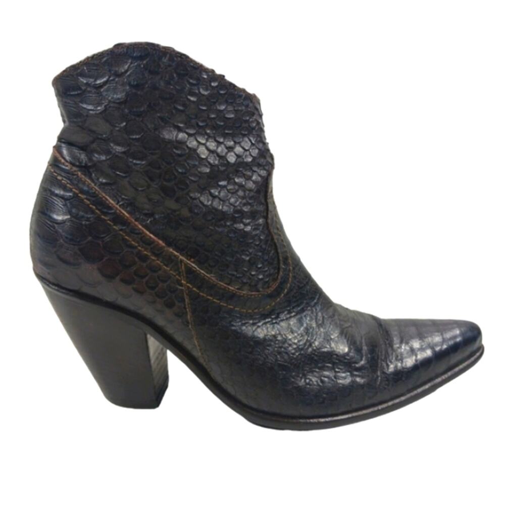 Donna Piu Snake Embossed Boots $369 size 37 US 7   FS2127